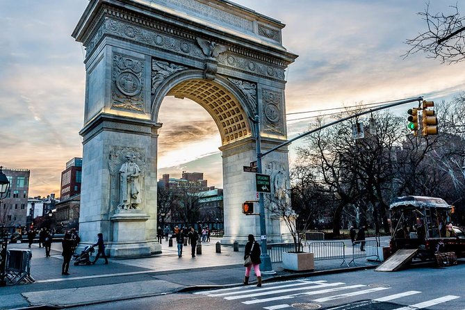Top Rated Luxury Private VIP Tour by vehicle, Select 3 or 5 hours - Midtown brings the classic New York skyline