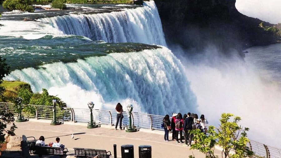 Toronto, Niagara Falls & Thousand Islands 3-day Tour from NY - Toronto in one packed afternoon