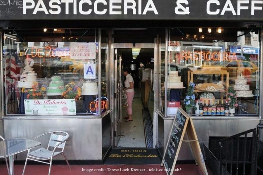True Crime New York: NYPD-Guided Mafia Walking Tour w/ Food - Ending with cannoli on Mulberry Street