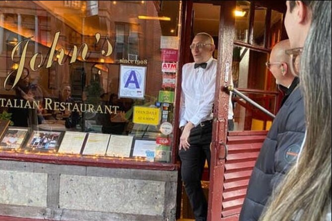 True Crime NYC: Mafia Walk w/Ret. NYPD Detective and Local Food - Key details before you book