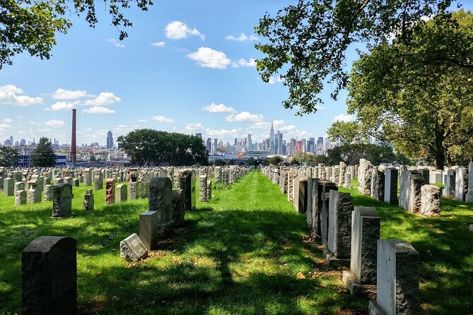 Twilight Tour: Death in New York (Lower Manhattan) - Starting beside the harbor at Whitehall Terminal