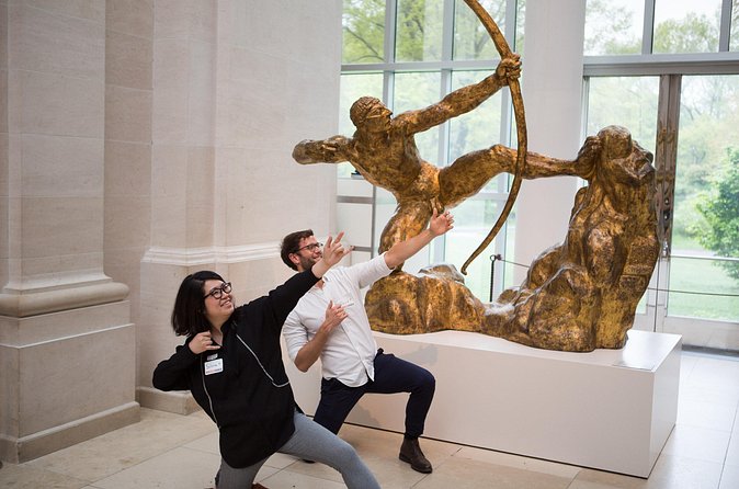 Un Highlights Tour at the Metropolitan Museum of Art - Why the small group matters inside a huge museum