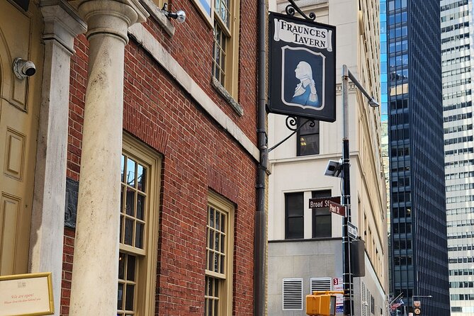 Unexpected Wall Street Walking Tour - Bowling Green and the oldest public spaces