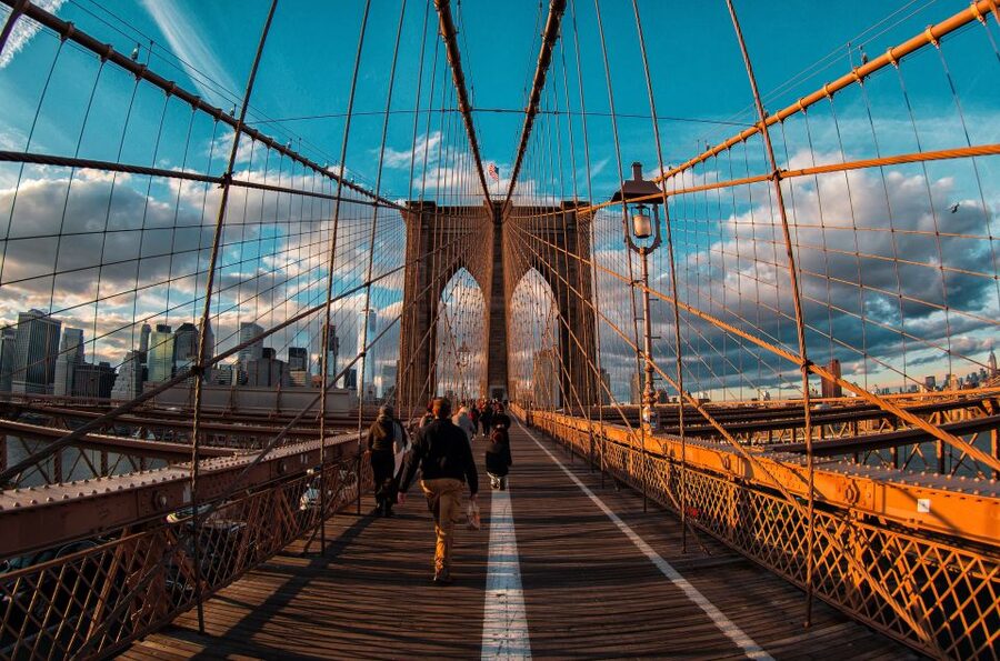 Vip Contrasts in Spanish / Contrastes Vip de Nueva York - Who will get the most from this $75 outing