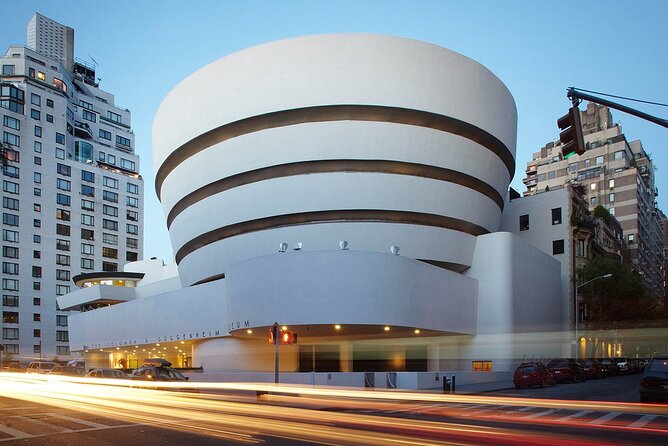 Visit The Guggenheim Museum & 3h Manhattan Walking Tour - Who should book this five-hour tour