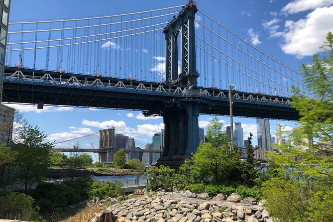 Walking tour in Manhattan Brooklyn Bridge and Waterfront - Crossing the Brooklyn Bridge at 133 feet