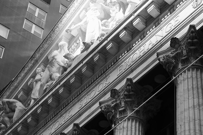 Wall Street Inside with a Trader Walking History Tour - What $32 buys you