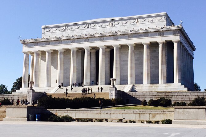 Washington DC and Monuments Day Tour from New York - The Marine Corps Memorial in Ten Minutes