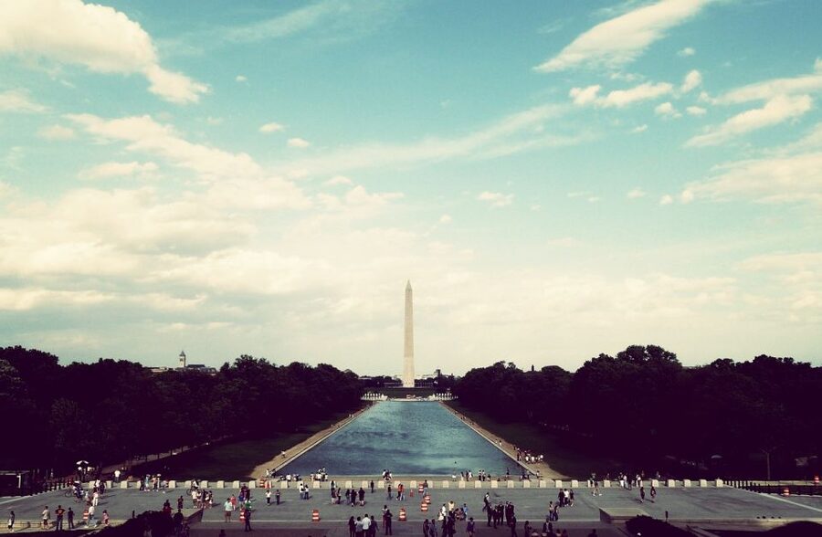 Washington from New York in Spanish - Washington Monument, federal buildings, and city orientation