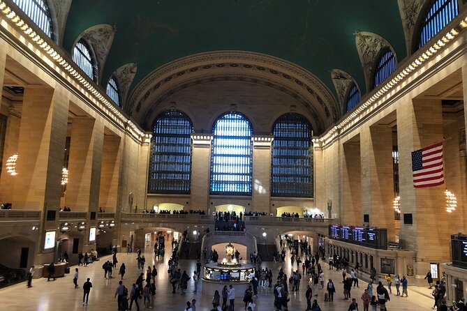 Welcome to New York City Tour - The subway ride from Midtown to Downtown