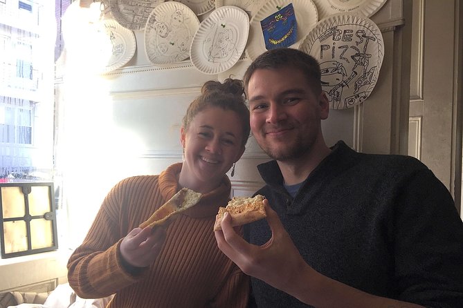 Williamsburg Bites: Brooklyn Food Tour by Like A Local Tours - Leon’s Bagels finishes with a New York classic