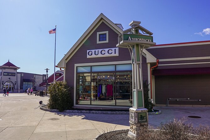 Woodbury Common Premium Outlets Shopping Tour from Midtown - Six hours among more than 220 outlets