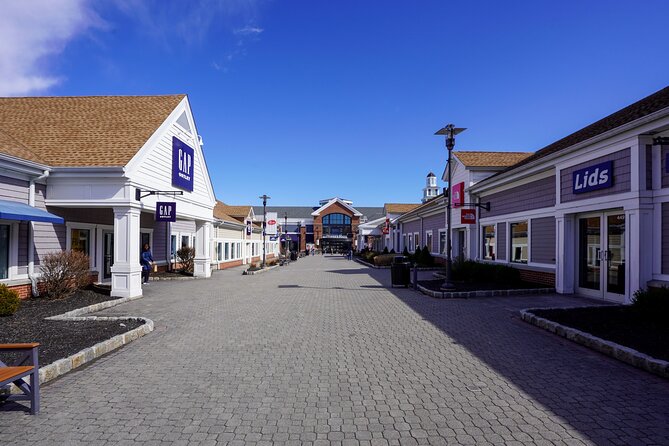 Woodbury Common Premium Outlets Shopping Tour from Midtown - Is $47 good value?