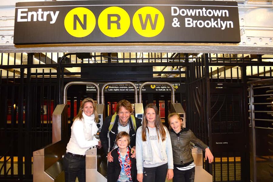 Your NYC Story in Photos: Custom 2-Hour Tour & Photo Shoot - Greenwich Village and the finish downtown